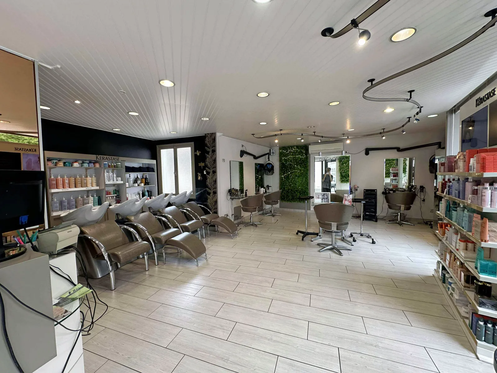 Karina - Coiffure Louviers - Karina - Photo Galerie - OneBooking