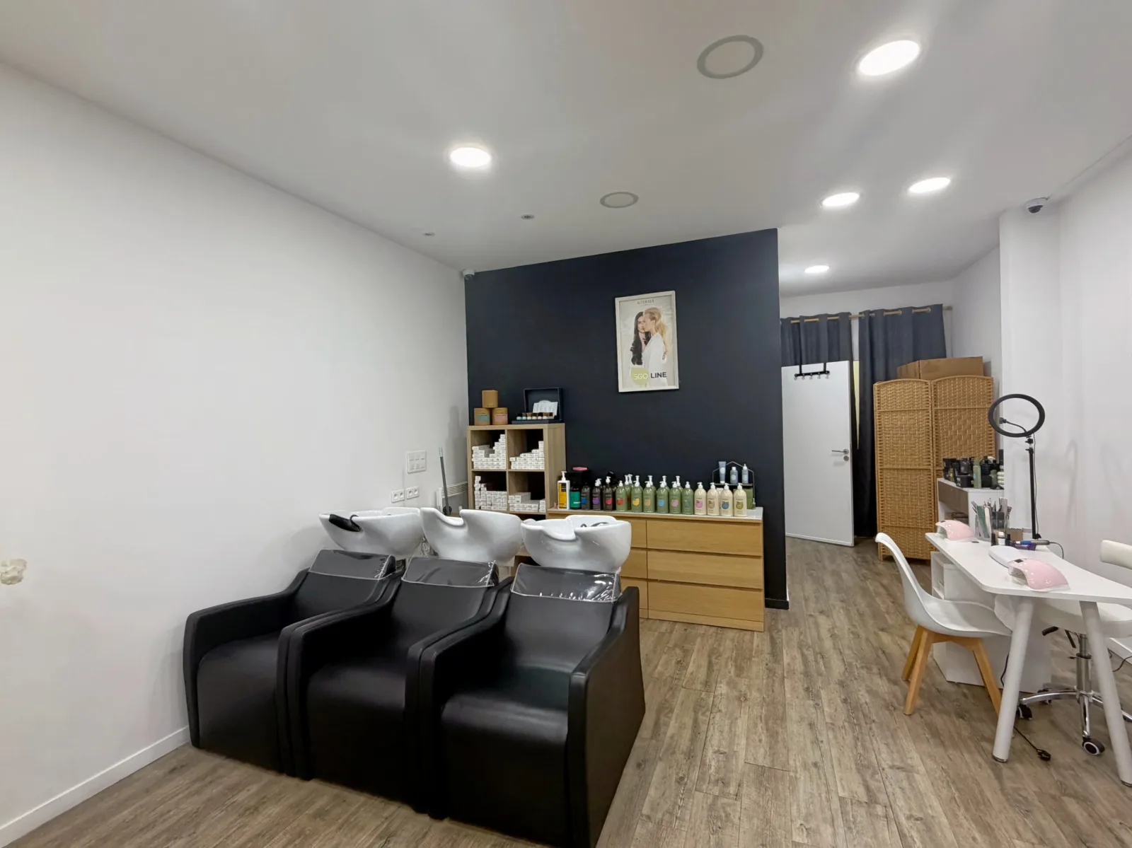 Glow Beauty - Onglerie Roanne - Glow Beauty - Photo Galerie - OneBooking