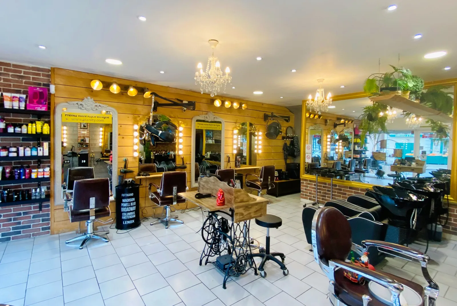 Salon Michel - Coiffure Le Pradet - Salon Michel - Photo Galerie - OneBooking