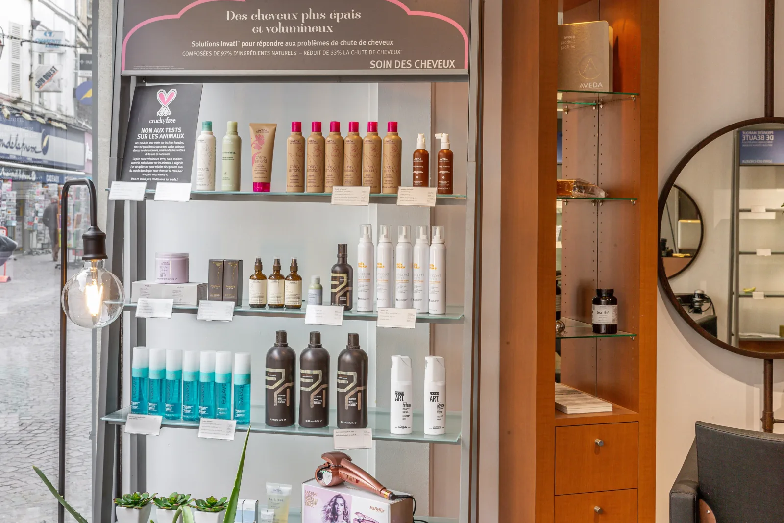 Aveda Coiffeur - Coiffure Cognac - Aveda Coiffeur - Photo Galerie - OneBooking