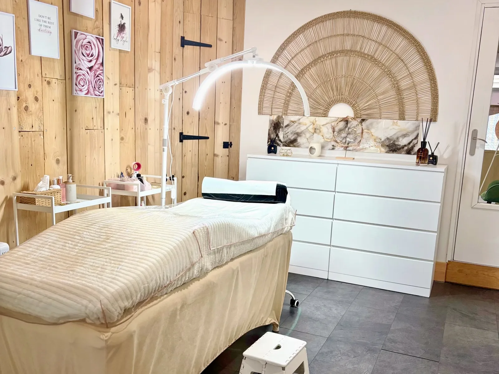 Lisa B - Institut de beauté Hazebrouck - Lisa B - Photo Galerie - OneBooking