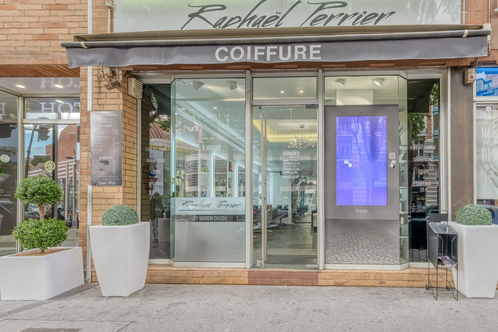 Raphaël Perrier by Marion Dauch - Coiffure Toulouse - Raphaël Perrier by Marion Dauch - Photo Galerie - OneBooking