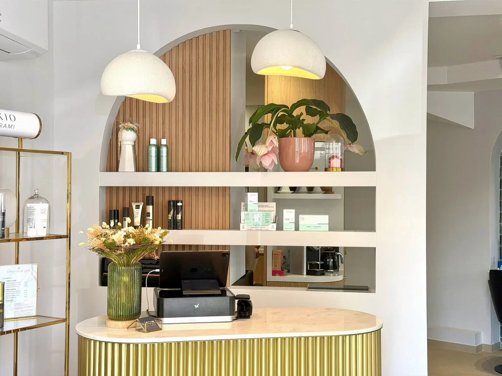 Le Catogan Artisan Coiffeur - Coiffure Pau - Le Catogan Artisan Coiffeur - Photo Galerie - OneBooking