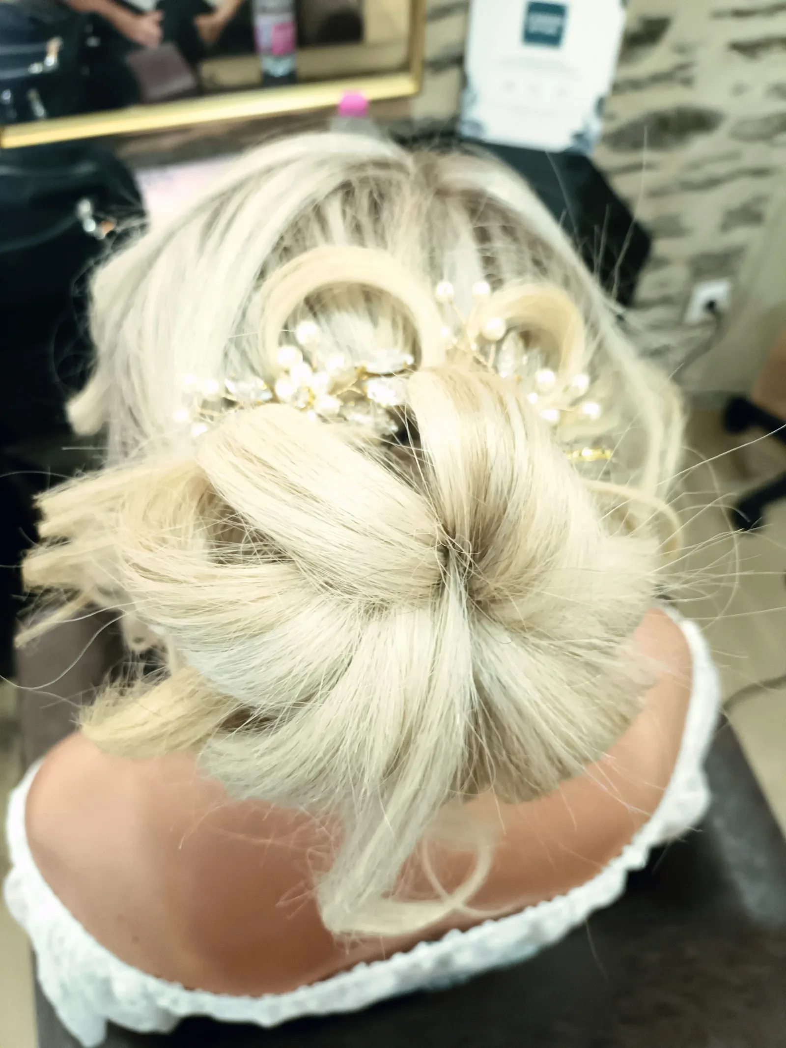 Les noisetiers - salon de coiffure - Coiffure Saint-Lô - Les noisetiers - salon de coiffure - Photo Galerie - OneBooking