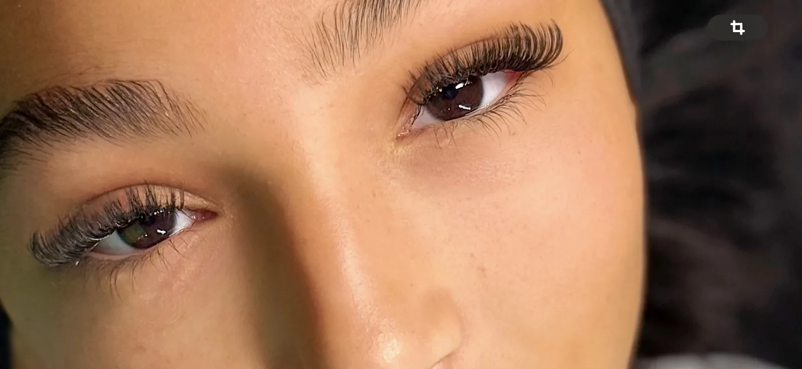 Mise en cils & beauté - Onglerie Le Teil - Mise en cils & beauté - Photo Galerie - OneBooking