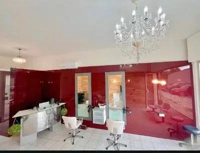 Lady Di - Coiffure La Crau - Lady Di - Photo Galerie - OneBooking