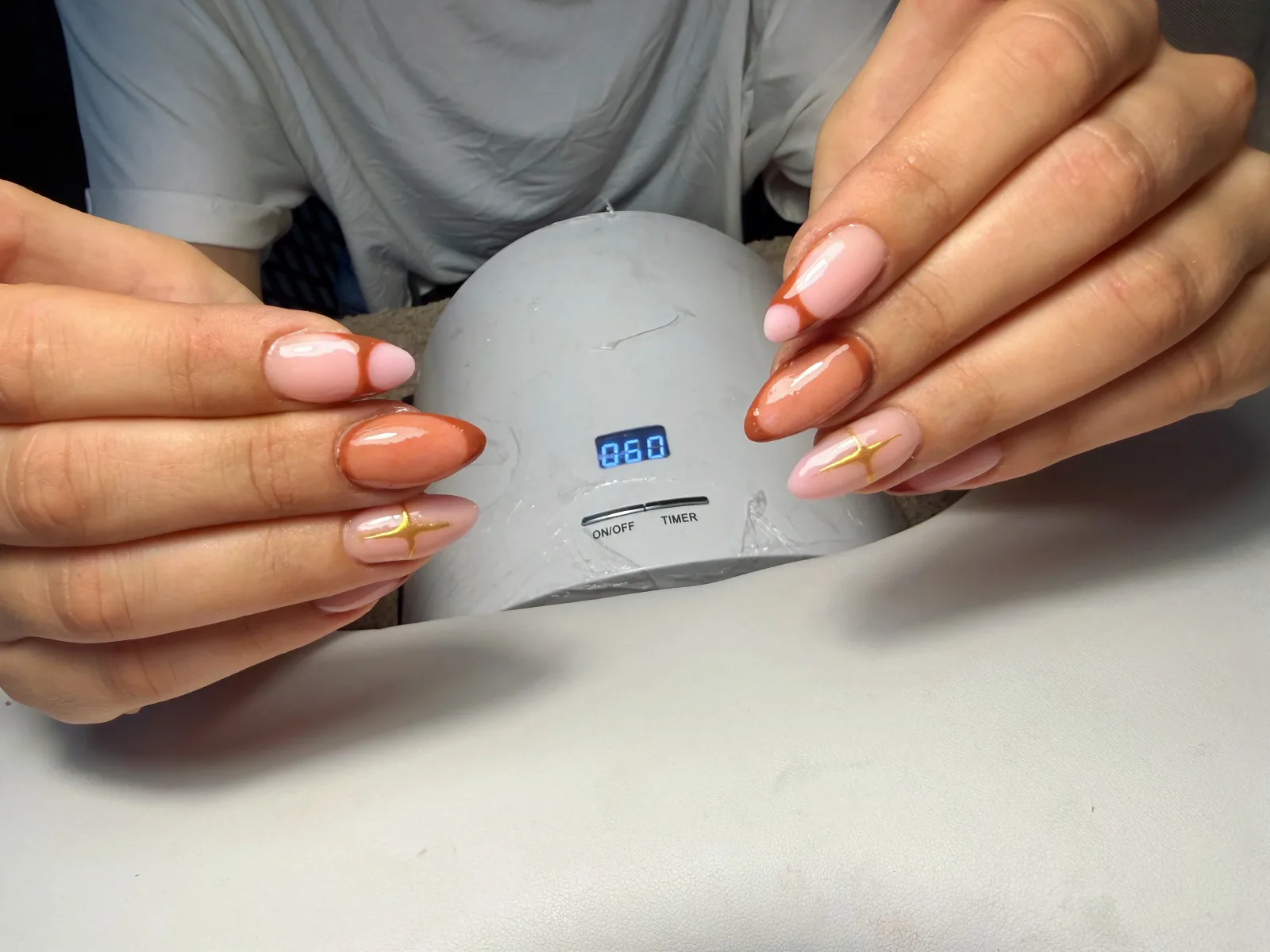 L. BEAUTY 83 - Onglerie Cuers - L. BEAUTY 83 - Photo Galerie - OneBooking