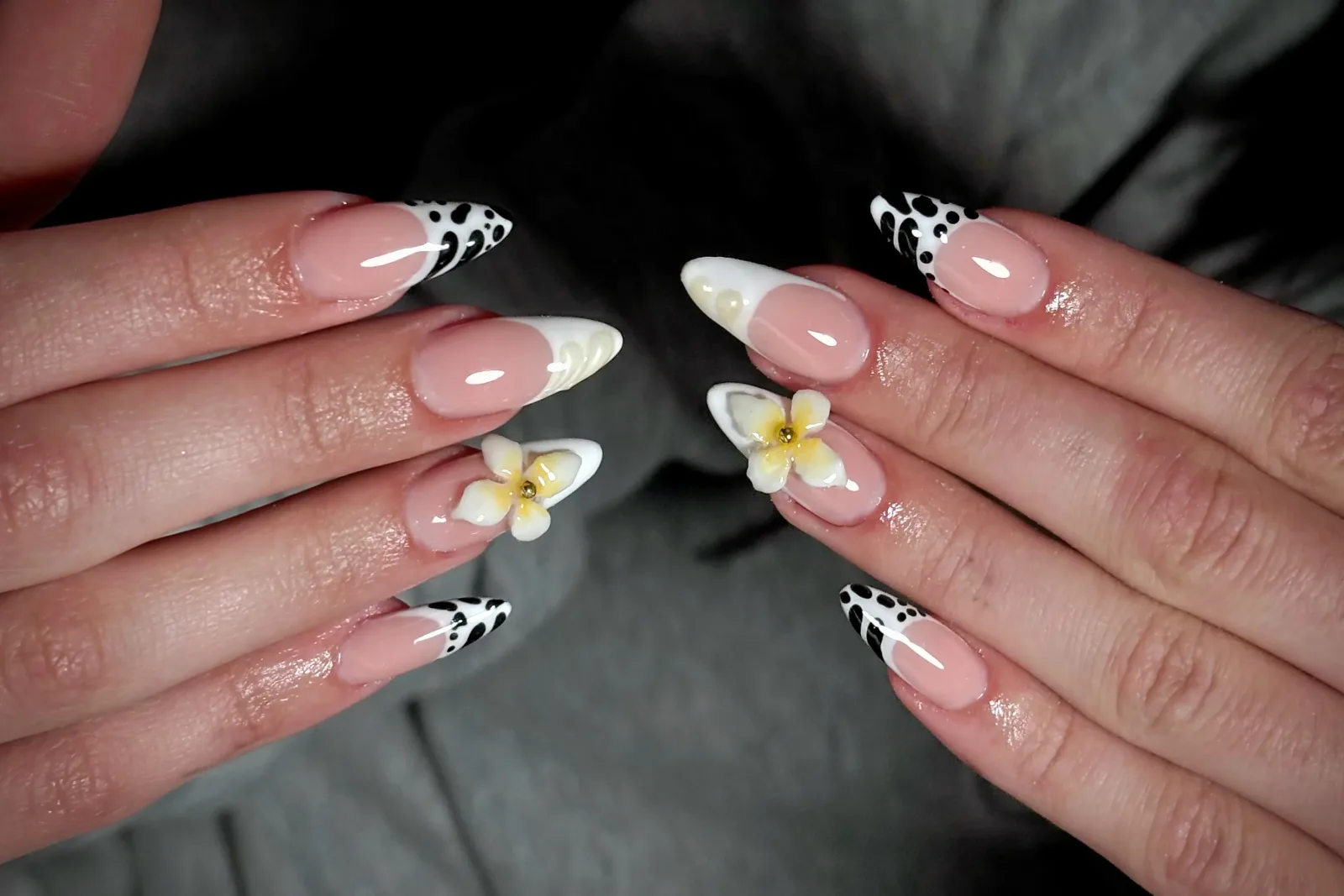 Mina Beauty - Ongles&Cils - Onglerie Bonneuil-sur-Marne - Mina Beauty - Ongles&Cils - Photo Galerie - OneBooking