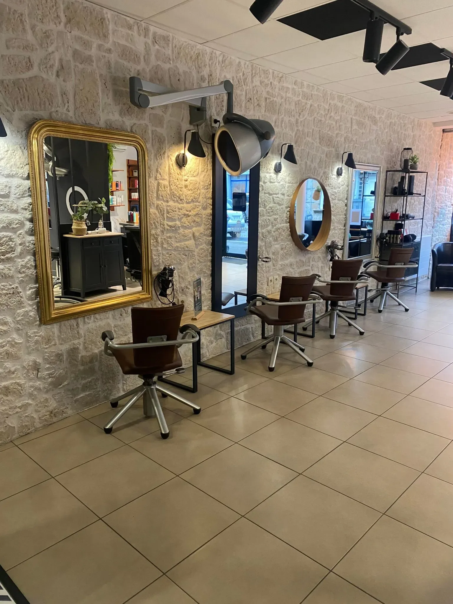 id’coiffure - Coiffure Pontorson - id’coiffure - Photo Galerie - OneBooking