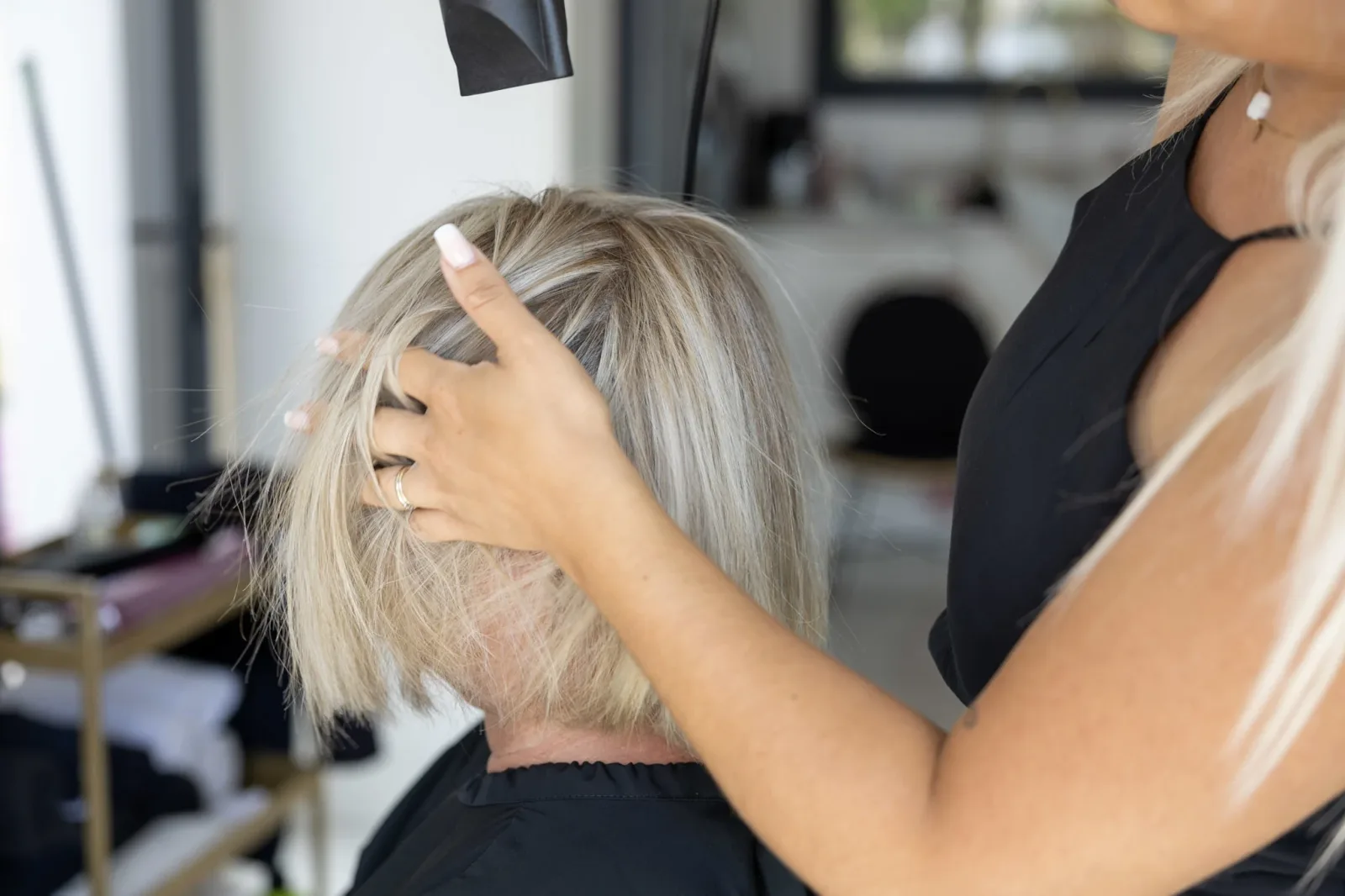 Un Temps Pour Soi By Vanessa - Coiffure La Crau - Un Temps Pour Soi By Vanessa - Photo Galerie - OneBooking