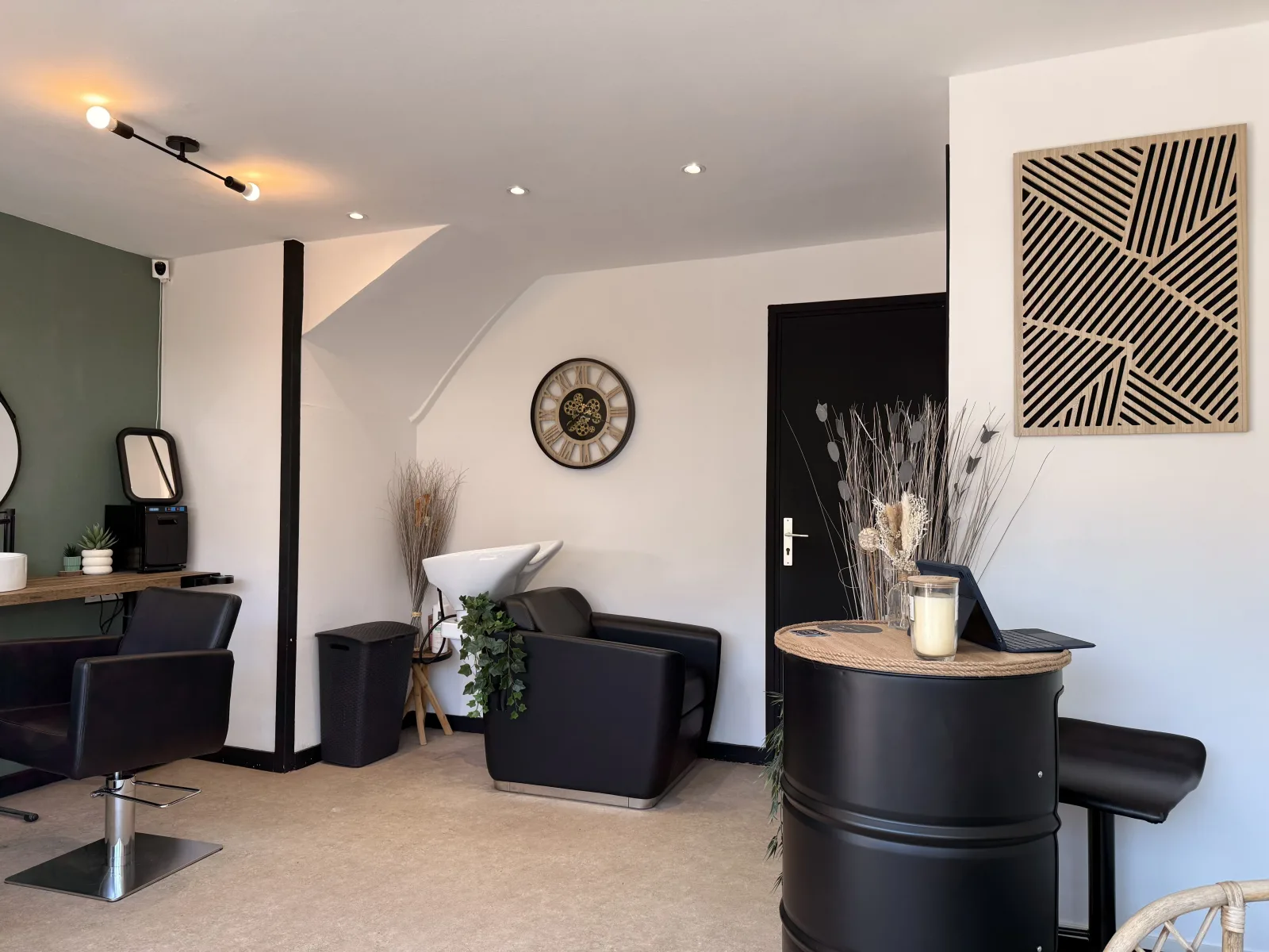 F’law - Coiffure Déville-lès-Rouen - F’law - Photo Galerie - OneBooking