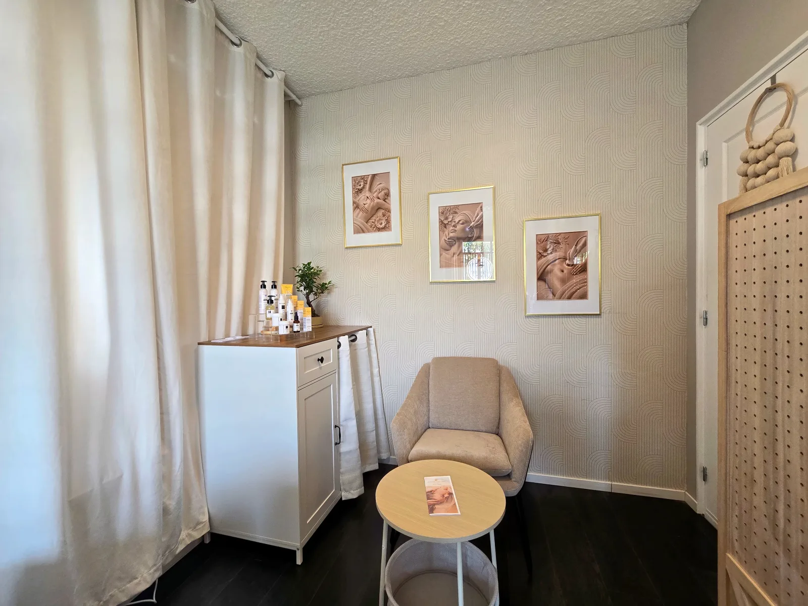 Margaux Coiffure - Esthétique Libre - L'institut - Coiffure Ferney-Voltaire - Margaux Coiffure - Esthétique Libre - L'institut - Photo Galerie - OneBooking