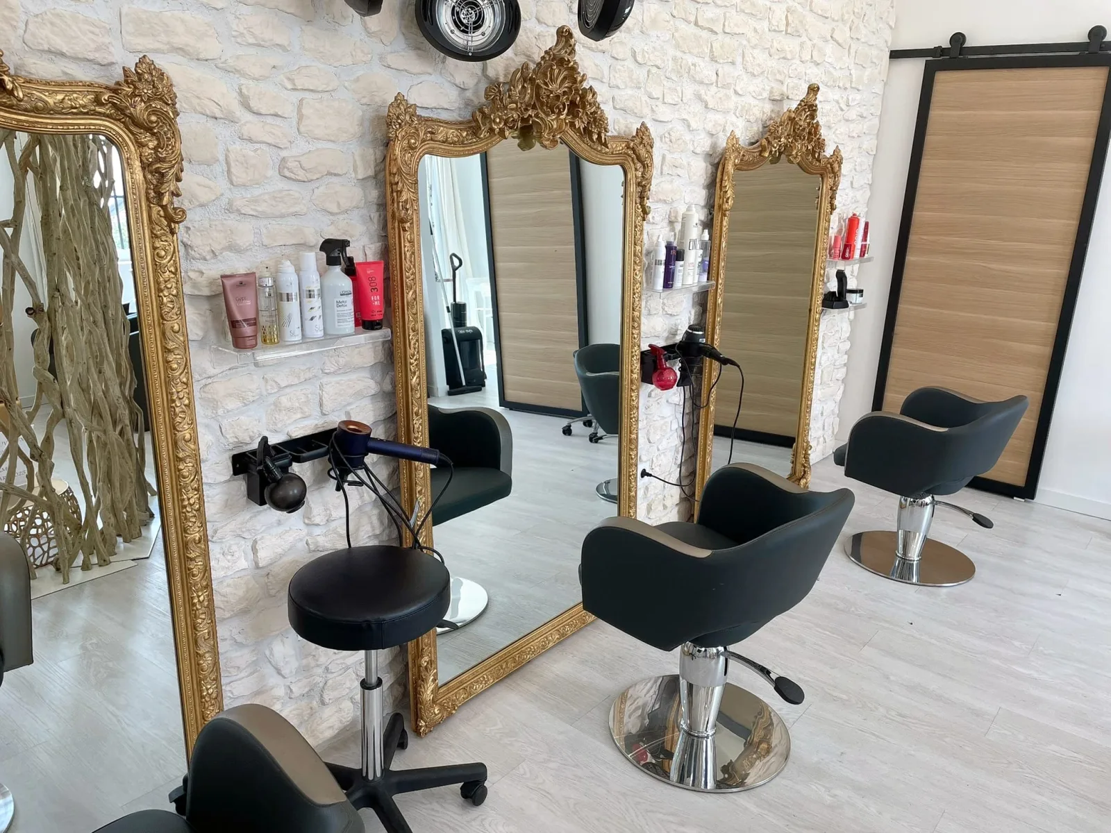 H&L Coiffure - Coiffure Dole - H&L Coiffure - Photo Galerie - OneBooking