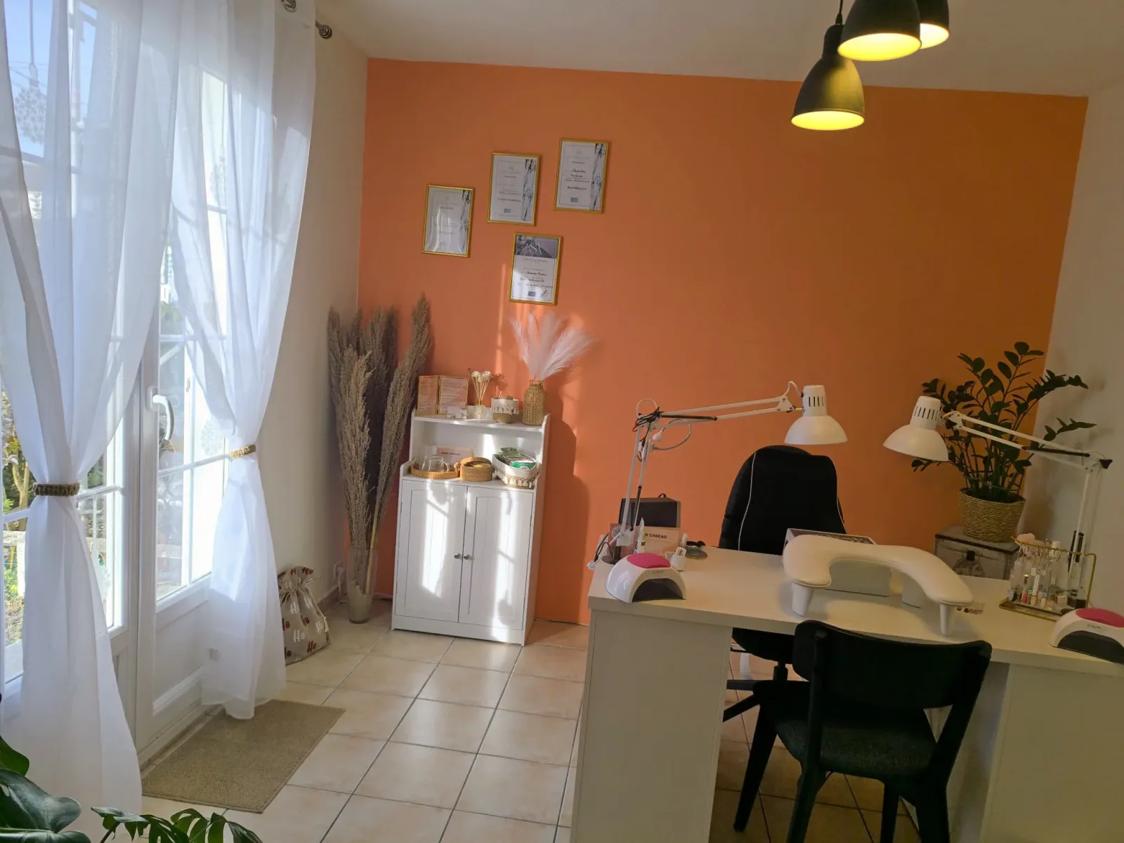 Ongles du corail - Onglerie Riom - Ongles du corail - Photo Galerie - OneBooking
