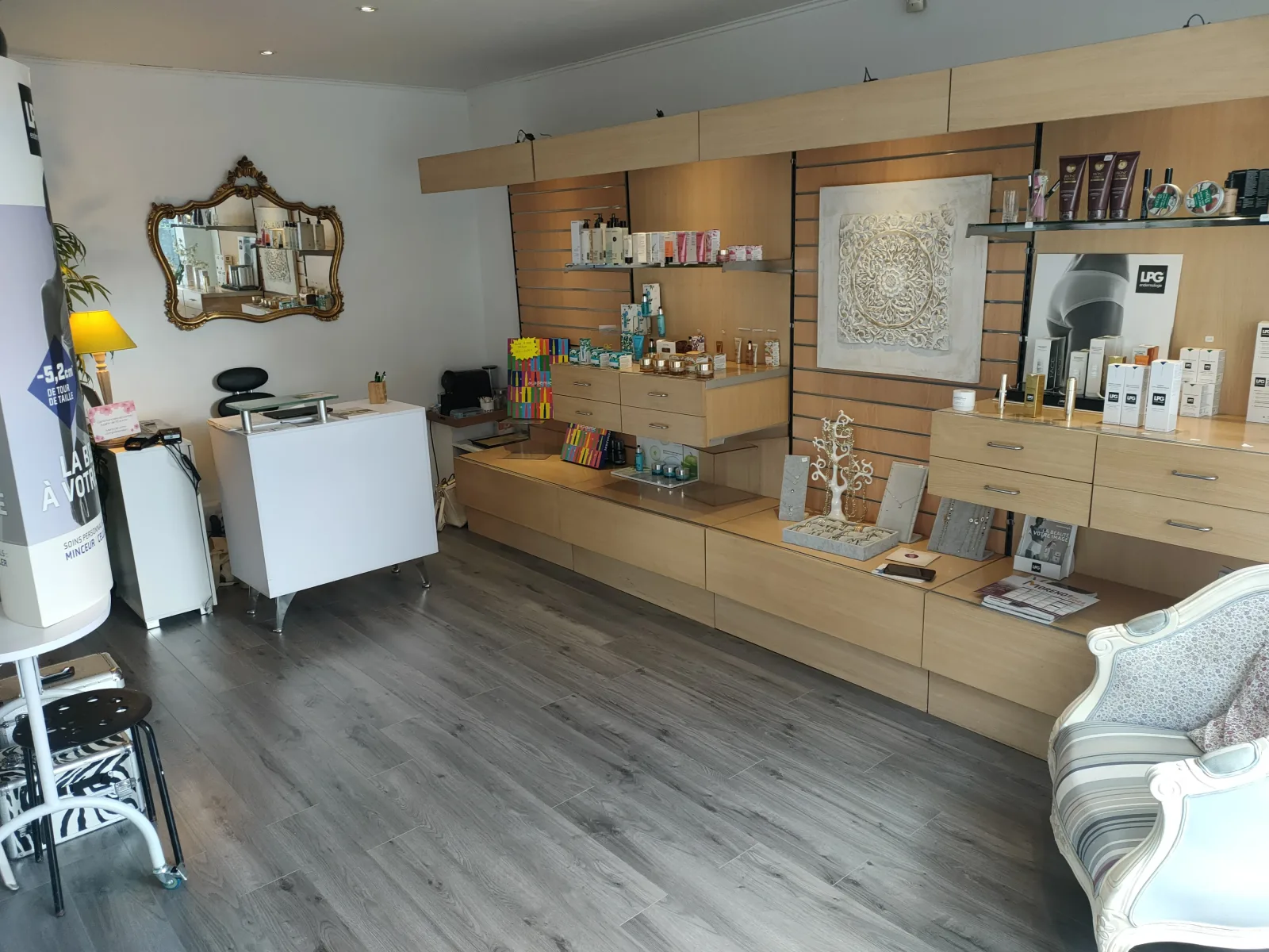 Elle & Lui Esthetique - Onglerie Neuilly-Plaisance - Elle & Lui Esthetique - Photo Galerie - OneBooking