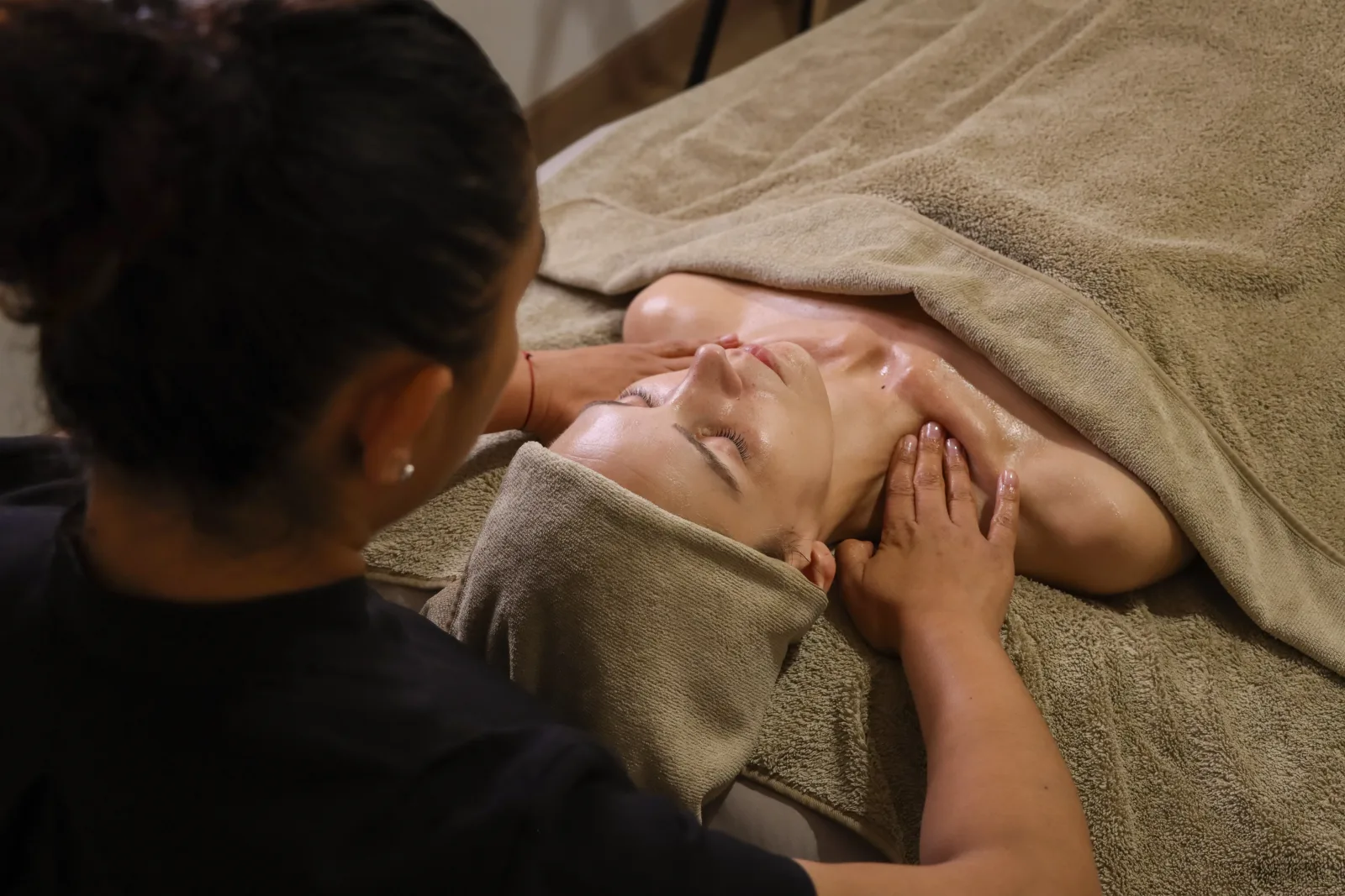 Les mains de soie - Massage Fontaine-lès-Dijon - Les mains de soie - Photo Galerie - OneBooking