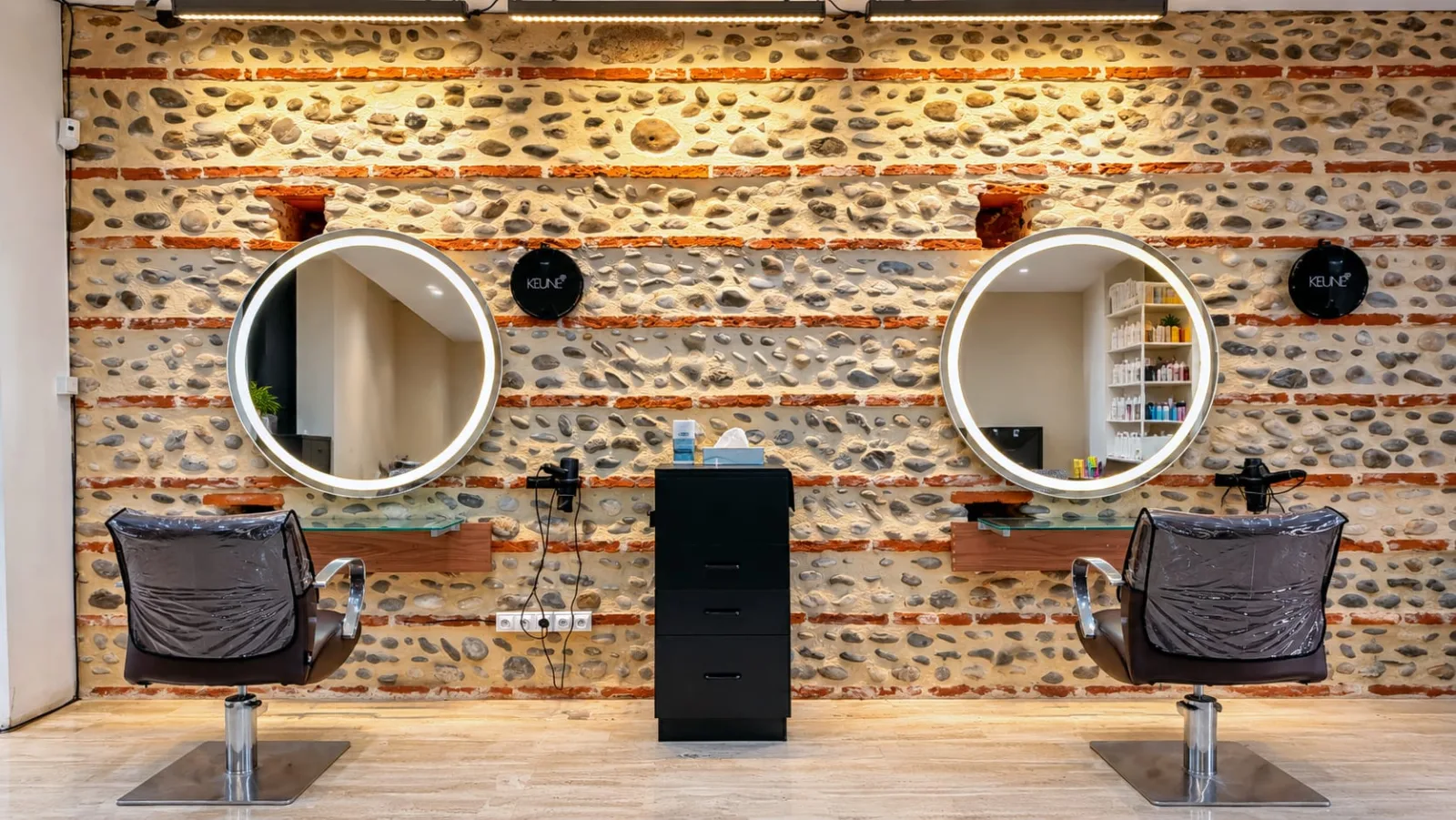 ARTS.SD —Coiffure Jeanne D'Arc - Coiffure Toulouse - ARTS.SD —Coiffure Jeanne D'Arc - Photo Galerie - OneBooking