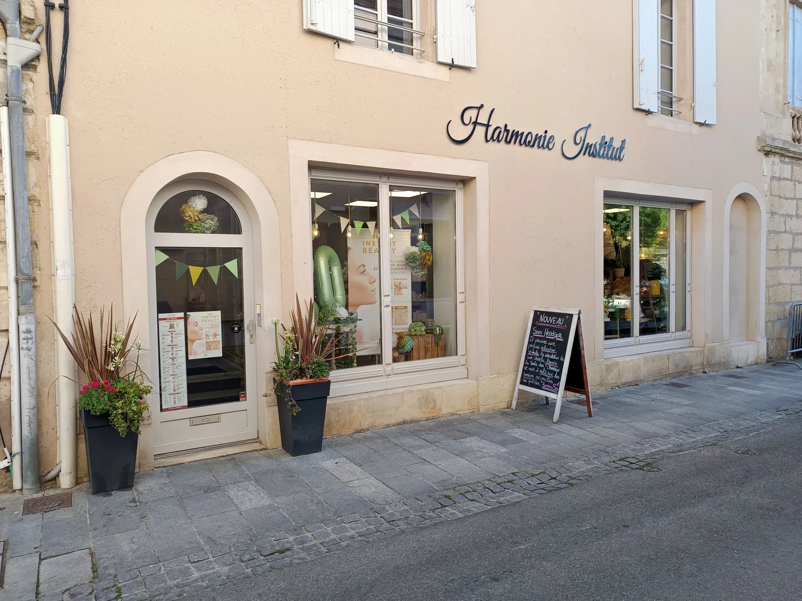 Harmonie Institut - Institut de beauté Cadillac-sur-Garonne - Harmonie Institut - Photo Galerie - OneBooking