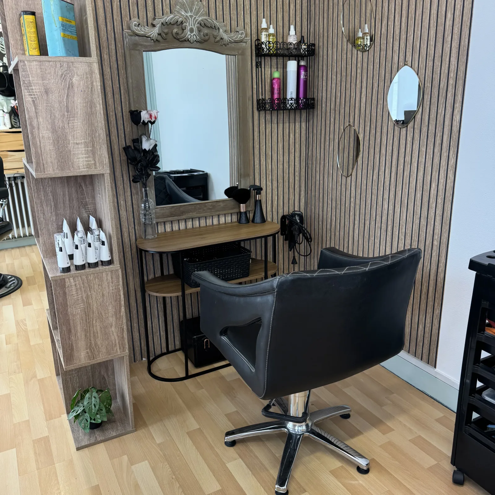 Studio barbier - Coiffure Matha - Studio barbier - Photo Galerie - OneBooking