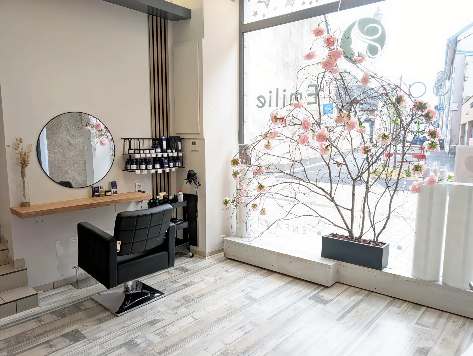 Au salon d'Émilie - Coiffure Vesoul - Au salon d'Émilie - Photo Galerie - OneBooking