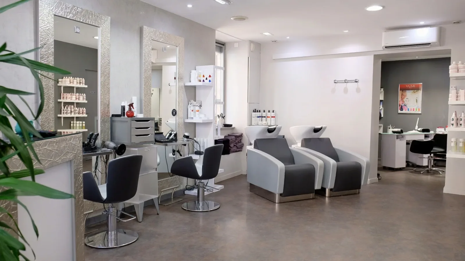 Le Studio d'Alex - Coiffure Bessenay - Le Studio d'Alex - Photo Galerie - OneBooking