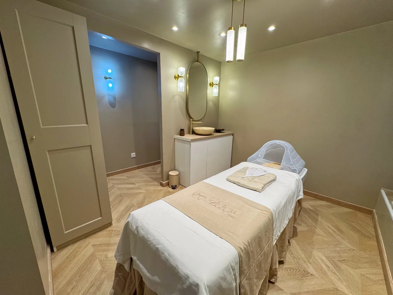 GH Golden Hair - Coiffure Toulouse - GH Golden Hair - Photo Galerie - OneBooking