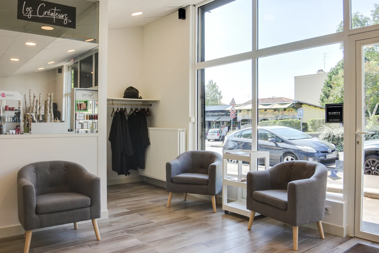 Les Créateurs - Coiffure Saint-Genis-Laval - Les Créateurs - Photo Galerie - OneBooking