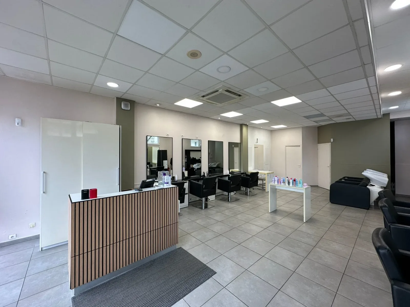 Salon KBlou - Coiffure Guyancourt - Salon KBlou - Photo Galerie - OneBooking