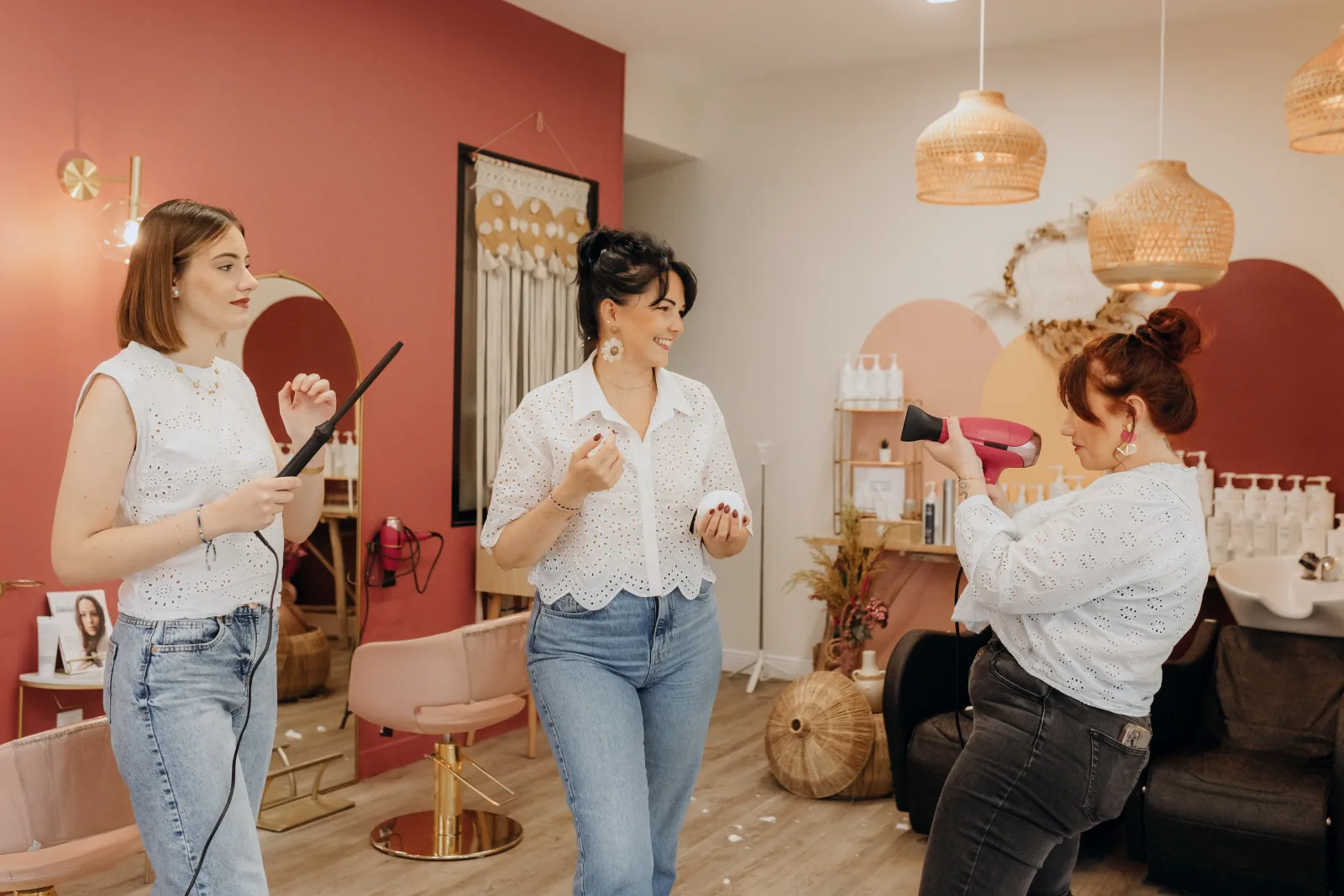 L’instant Beauté - Coiffure Cosne-Cours-sur-Loire - L’instant Beauté - Photo Galerie - OneBooking