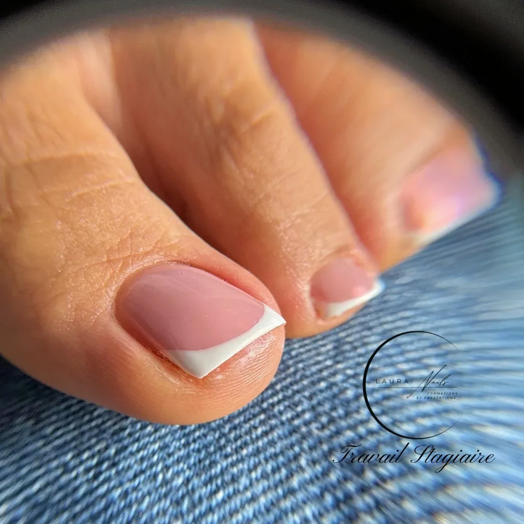 LAURA NAILS FORMATION : Centre de formation - Onglerie Gémenos - LAURA NAILS FORMATION : Centre de formation - Photo Galerie - OneBooking