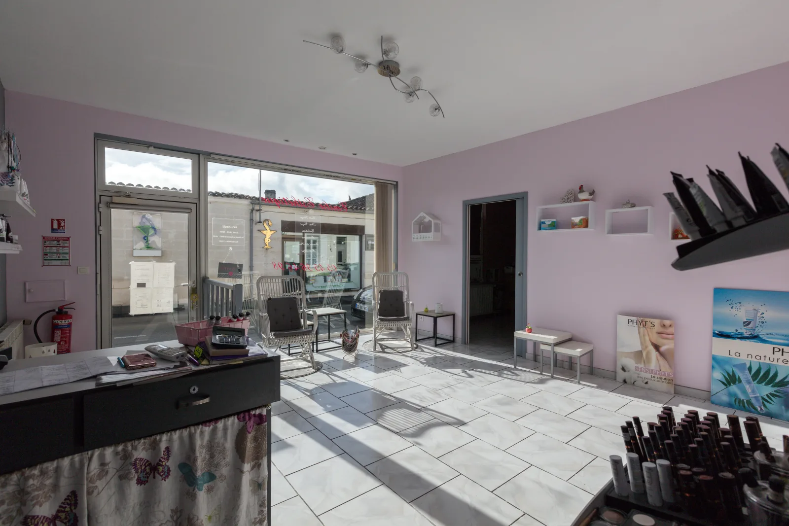 Emilie esthetique - Institut de beauté Cognac - Emilie esthetique - Photo Galerie - OneBooking