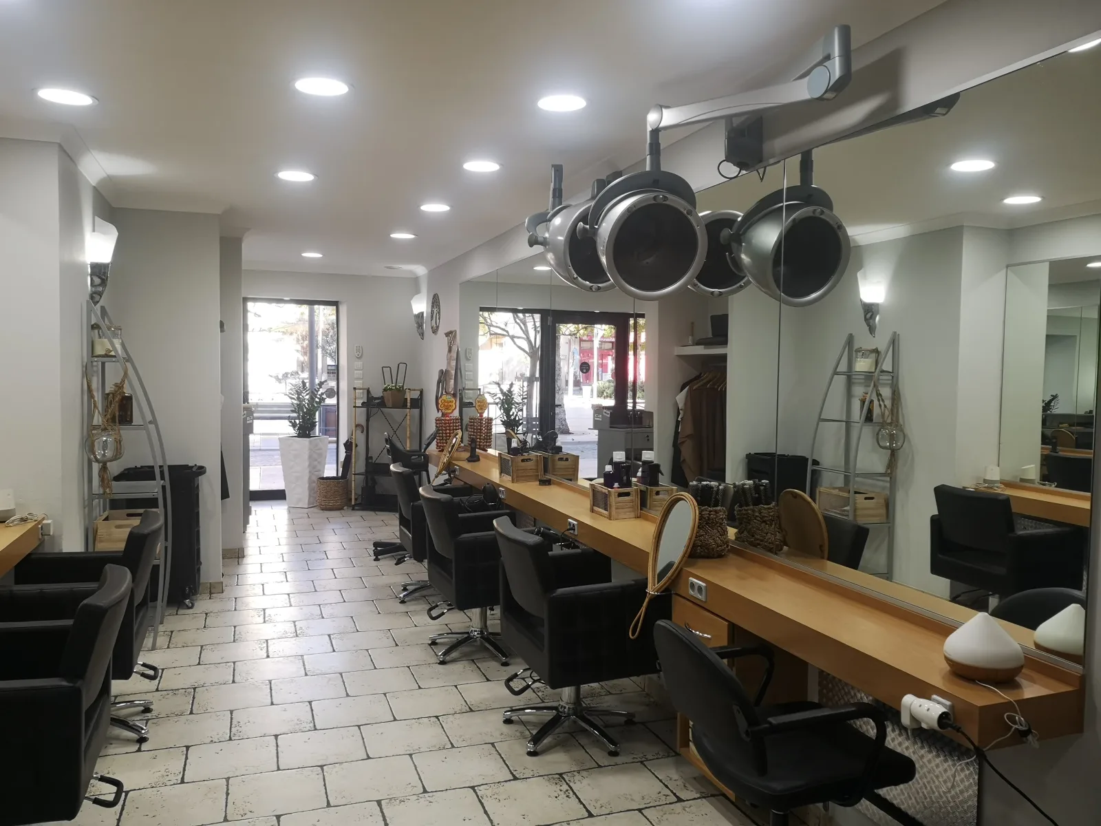 Béli ' Hair - Coiffure Vidauban - Béli ' Hair - Photo Galerie - OneBooking
