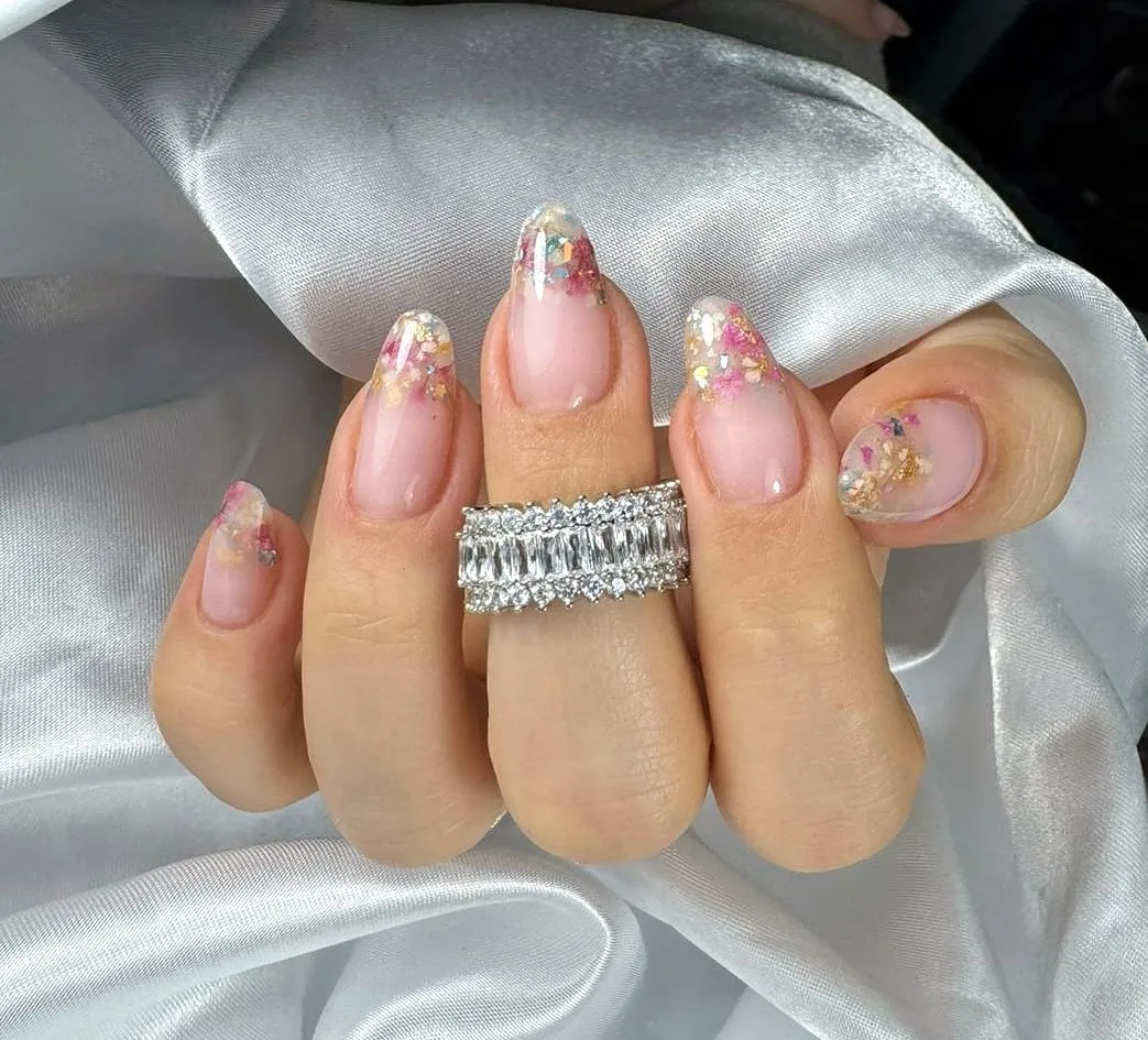 LAURA NAILS FORMATION : Prestations - Onglerie Gémenos - LAURA NAILS FORMATION : Prestations - Photo Galerie - OneBooking