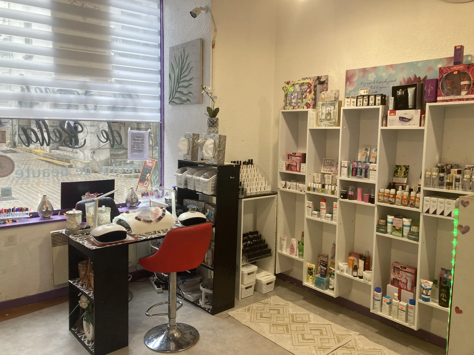 Les Secrets De Bella - Coiffure Saint-Claude - Les Secrets De Bella - Photo Galerie - OneBooking