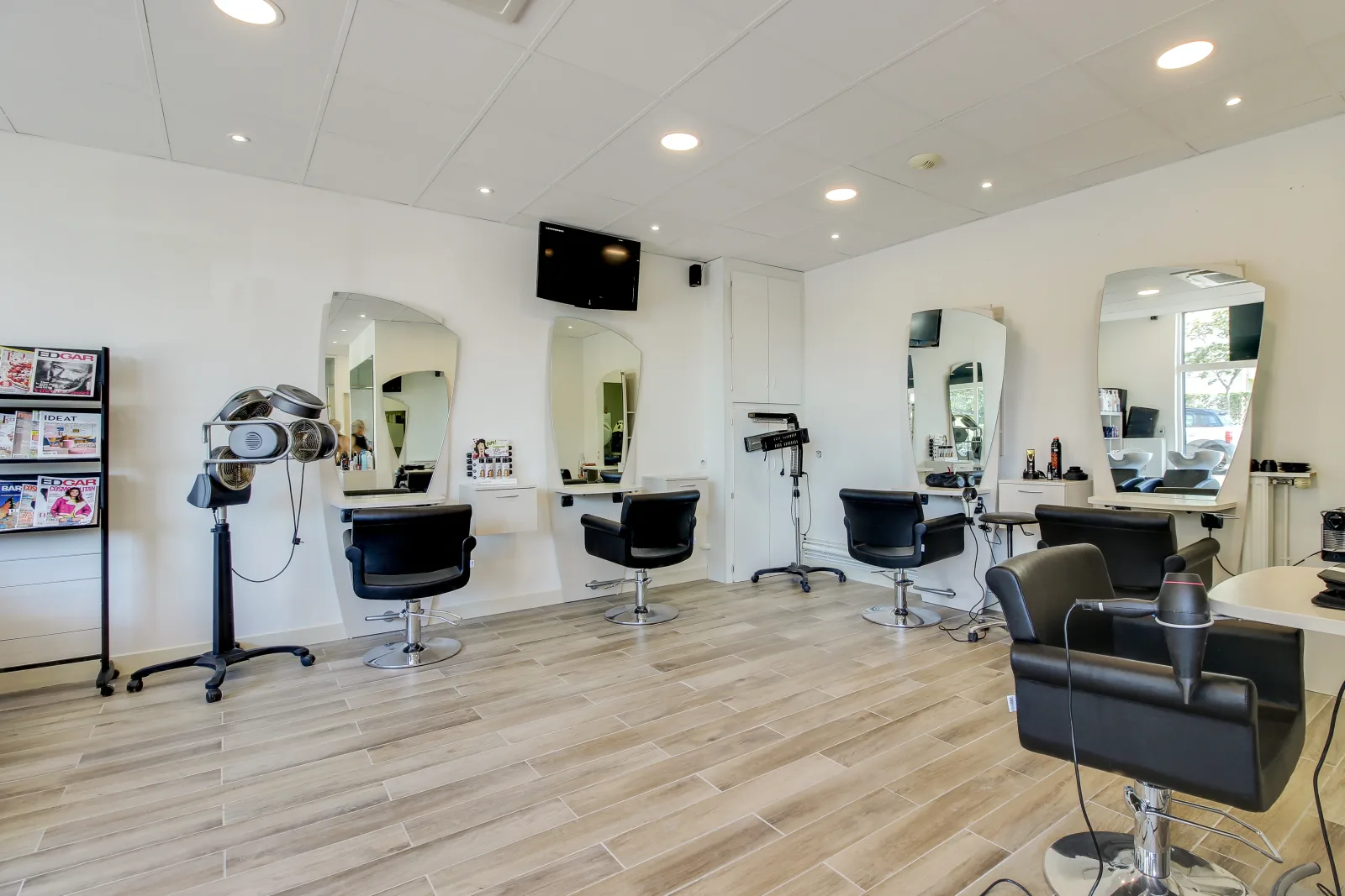 Les Créateurs - Coiffure Saint-Genis-Laval - Les Créateurs - Photo Galerie - OneBooking