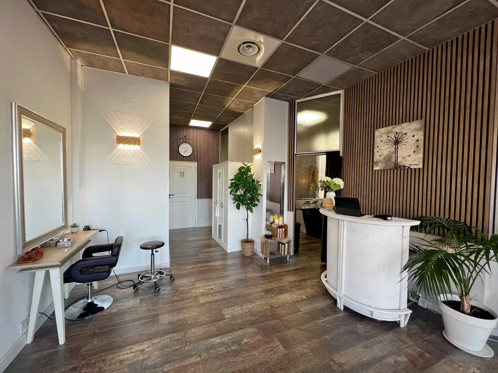 En Aparté Coiffeur Coloriste Végétal - Coiffure La Seyne-sur-Mer - En Aparté Coiffeur Coloriste Végétal - Photo Galerie - OneBooking