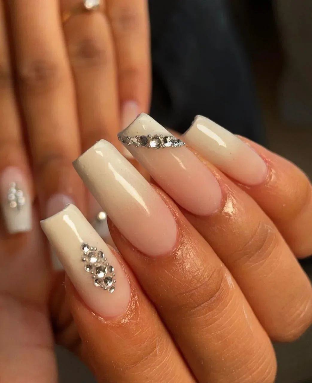 DAILY NAILS BY JEZABEL - Onglerie Romans-sur-Isère - DAILY NAILS BY JEZABEL - Photo Galerie - OneBooking