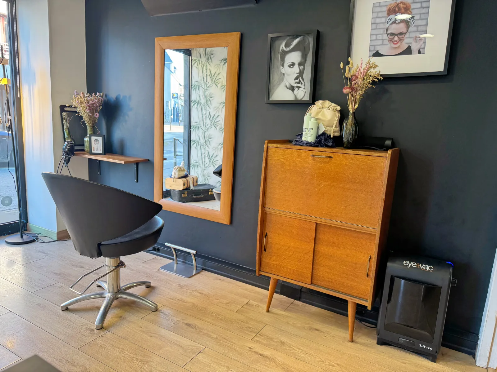 Salon Solo - Visagiste - Coiffure Bain-de-Bretagne - Salon Solo - Visagiste - Photo Galerie - OneBooking