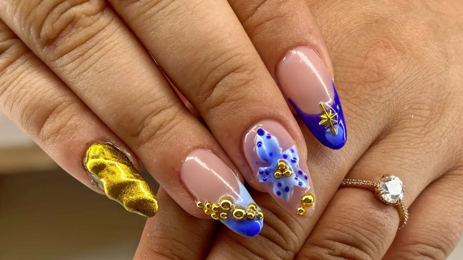 Girls & Nails - Onglerie Carbonne - Girls & Nails - Photo Galerie - OneBooking