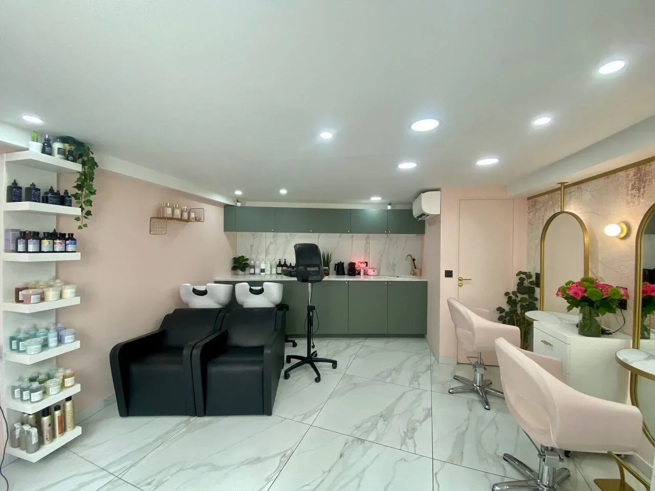 Maison L - Coiffure Villefranche-sur-Mer - Maison L - Photo Galerie - OneBooking