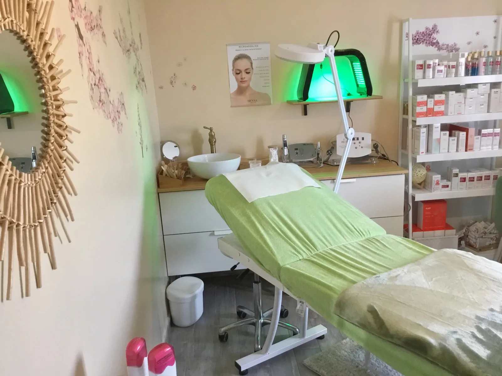 A Fleur De CO - Institut de beauté Carqueiranne - A Fleur De CO - Photo Galerie - OneBooking