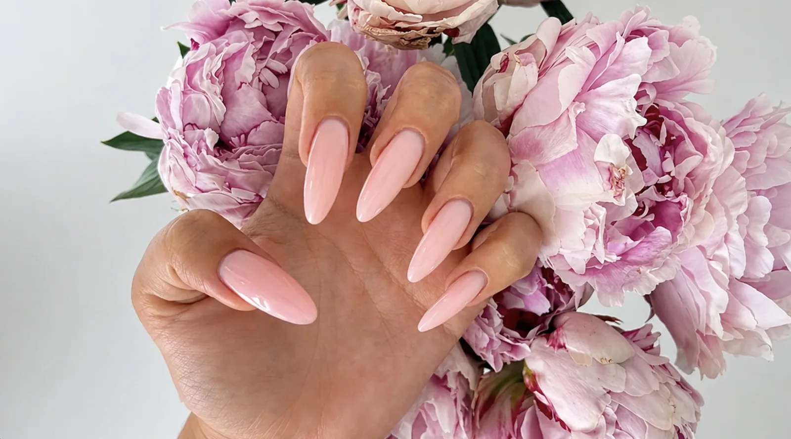 Nana Nails by Marina - Onglerie La Crau - Nana Nails by Marina - Photo Galerie - OneBooking