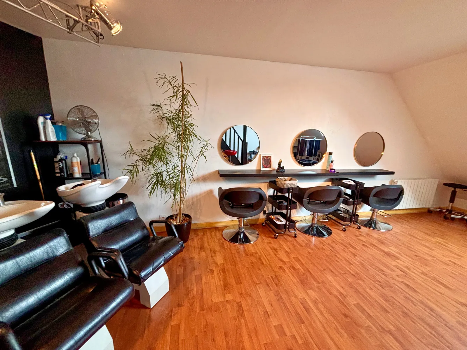 Backstage - Coiffure Betton - Backstage - Photo Galerie - OneBooking