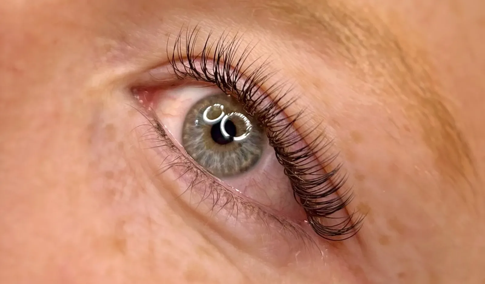 Chez Simone Cils - Sourcils & cils Pavilly - Chez Simone Cils - Photo Galerie - OneBooking