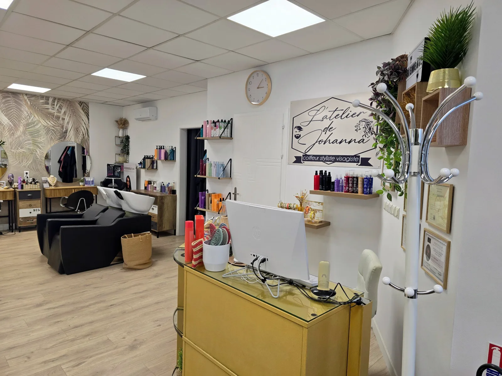 L'atelier de Johanna - Coiffure Montblanc - L'atelier de Johanna - Photo Galerie - OneBooking
