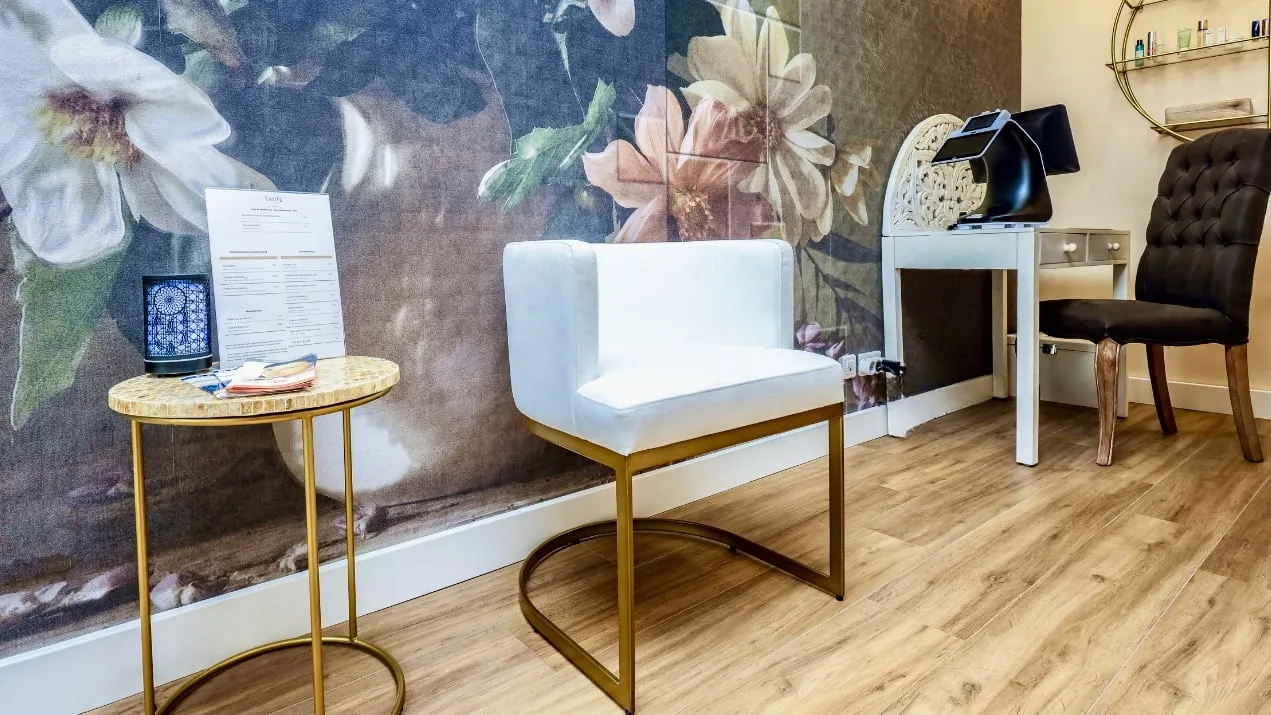 Laucaraa Esthetic - Centre d'Amincissement et de Rajeunissement de la Peau - Esthétique Gaillac - Laucaraa Esthetic - Centre d'Amincissement et de Rajeunissement de la Peau - Photo Galerie - OneBooking