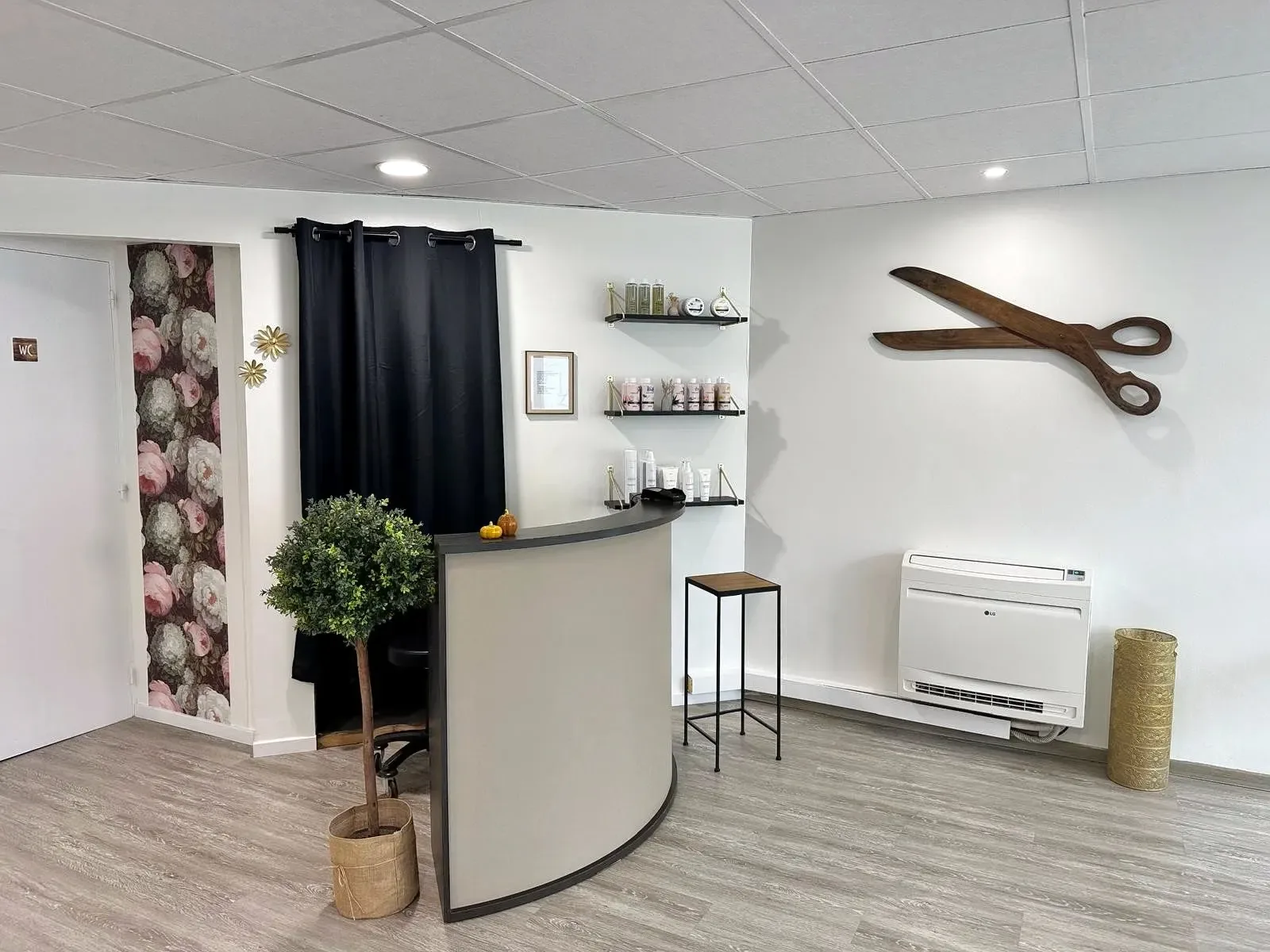 Le Salon. Illkirch Coiffeur - Coiffure Illkirch-Graffenstaden - Le Salon. Illkirch Coiffeur - Photo Galerie - OneBooking