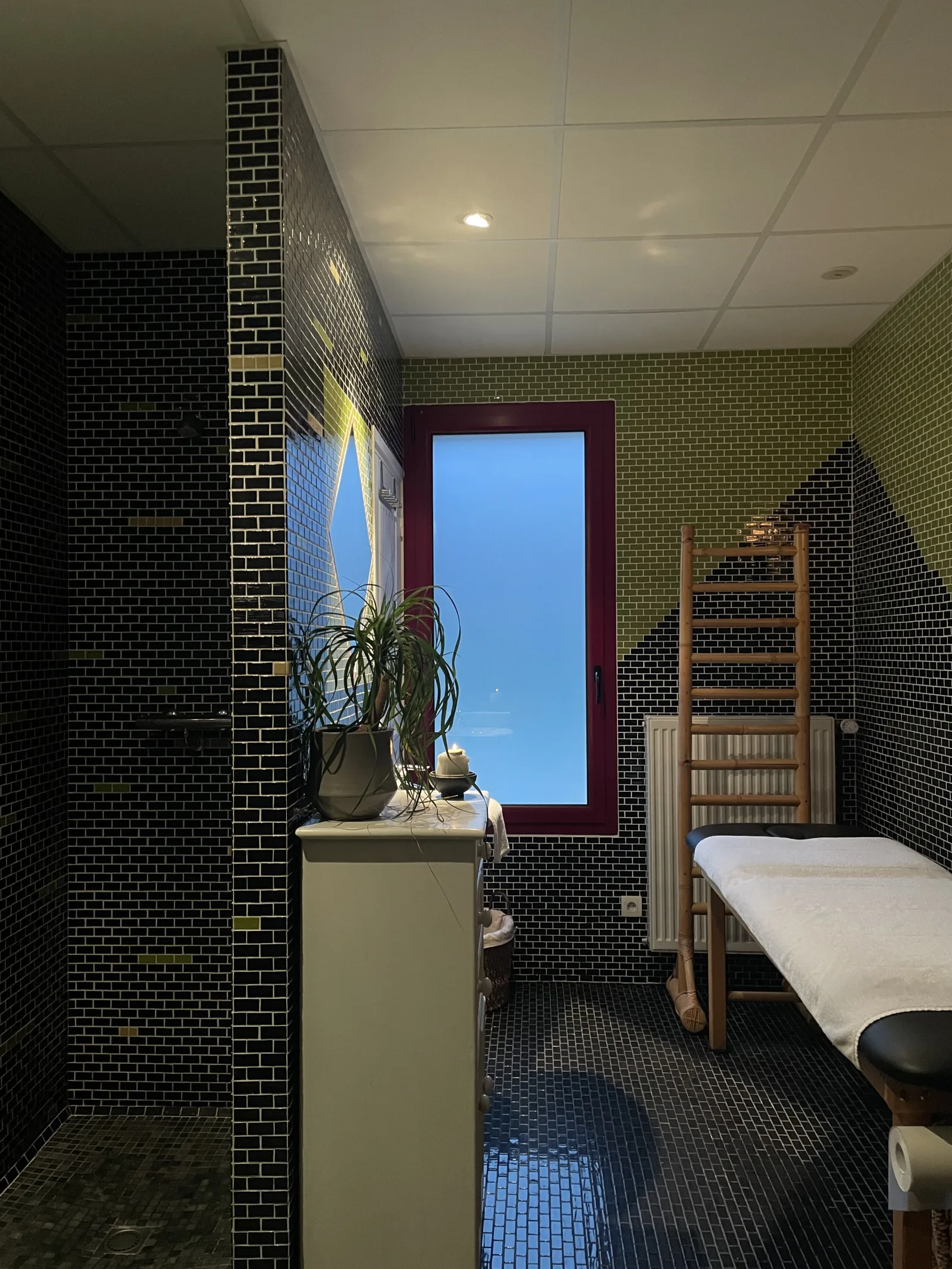 Essentielle et belle - Institut de beauté Étrelles - Essentielle et belle - Photo Galerie - OneBooking