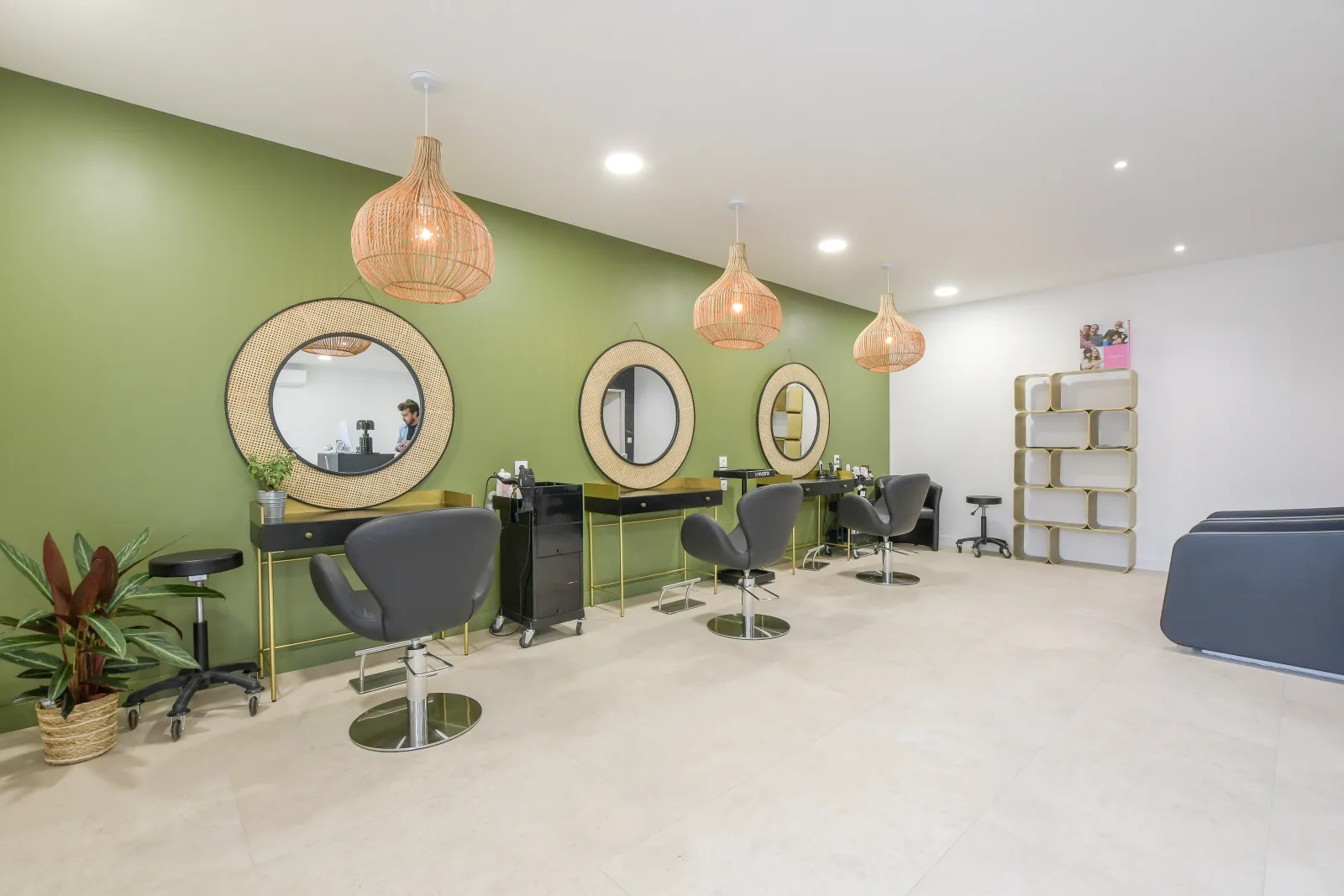 Le kiosque - Jean Eloi Vitry Coiffeur mixte barbier - Coiffure Carbonne - Le kiosque - Jean Eloi Vitry Coiffeur mixte barbier - Photo Galerie - OneBooking