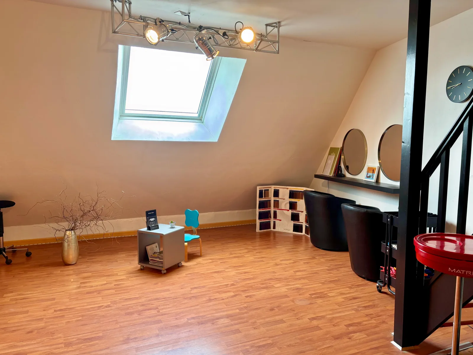 Backstage - Coiffure Betton - Backstage - Photo Galerie - OneBooking